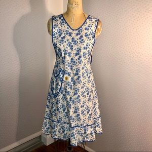 Vintage 1950s Blue Floral Apron. NEW